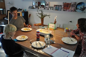 aan tafel gesprekje over 'als ik een boom ben'