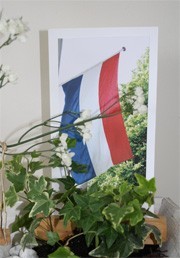 lentetuin, 4 en 5 mei vlag