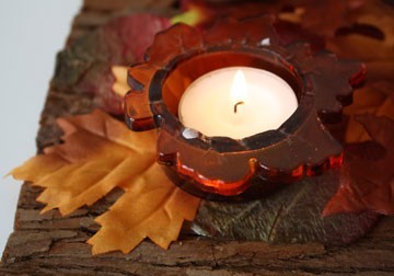 lichtje in herfstblad, detail kijktafel de zakdoek van God lichtje in herfstblad, detail kijktafel de zakdoek van God