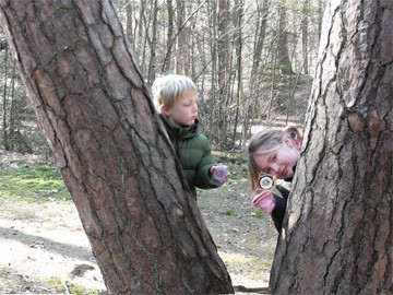 orienteren in het bos met kompas + kinderen