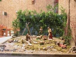 kerstgroep in een kerk kerstgroep in een kerk