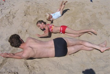 rollen in het zand rollen in het zand