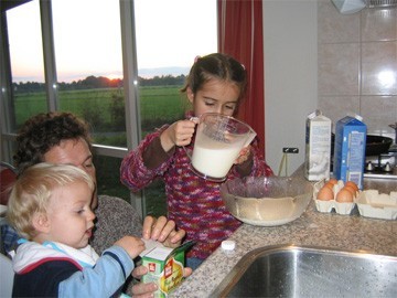 samen pannekoeken bakken