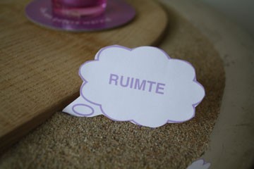 detail ruimte bij houten hart