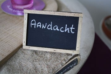 detaiol aandacht schoolbordje