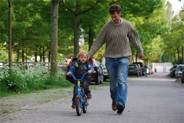 leren-fietsen-met-papa-si