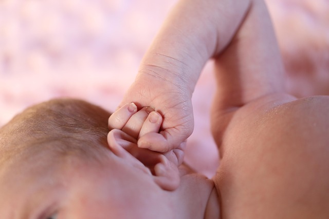baby oor pixabay woodypino new born baby 1863964 640